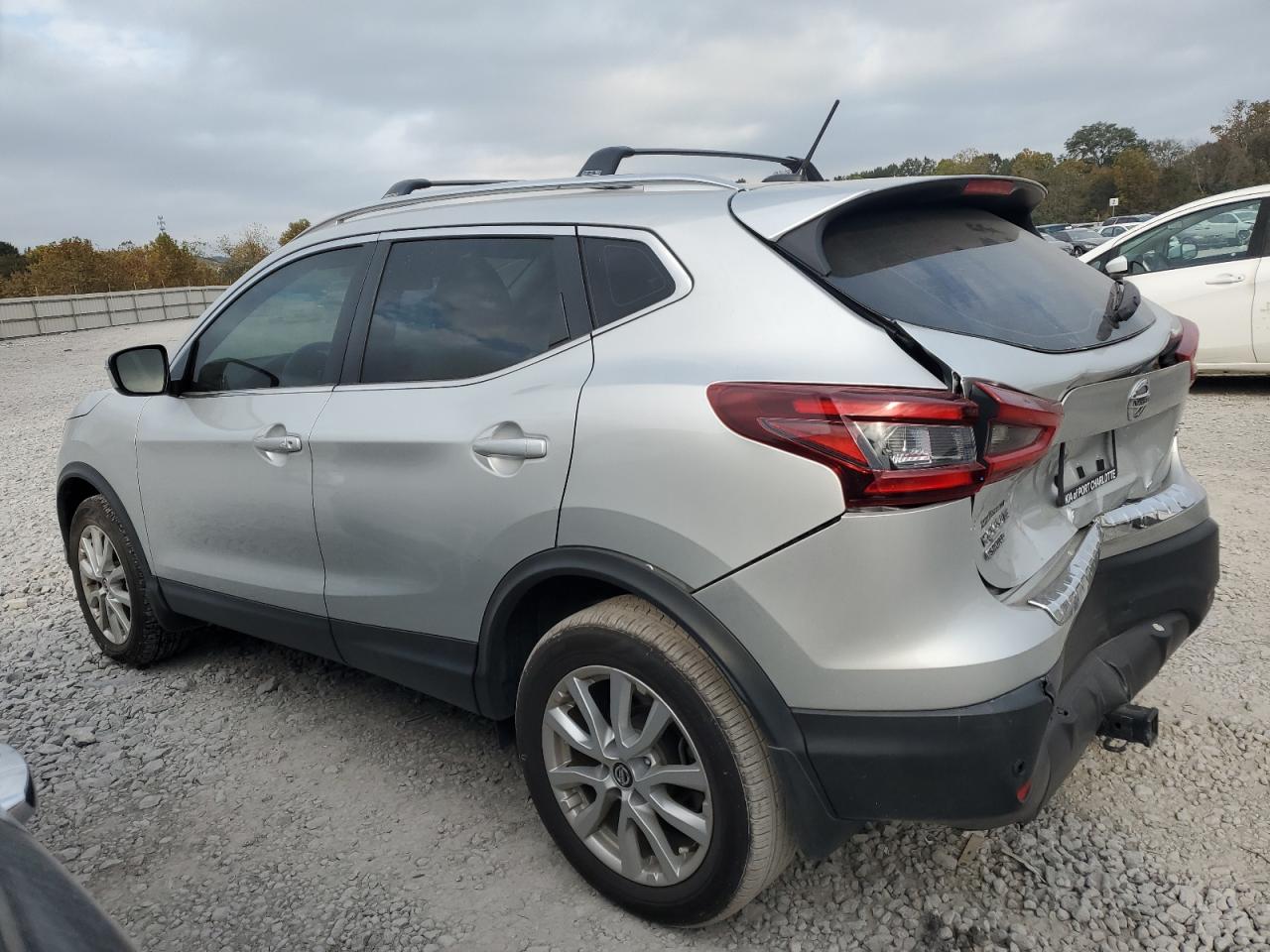 2020 Nissan Rogue - Image 2