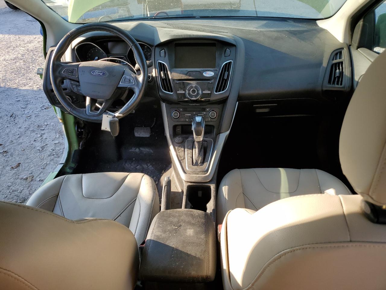 1FADP3J21JL293931 2018 Ford Focus Titanium