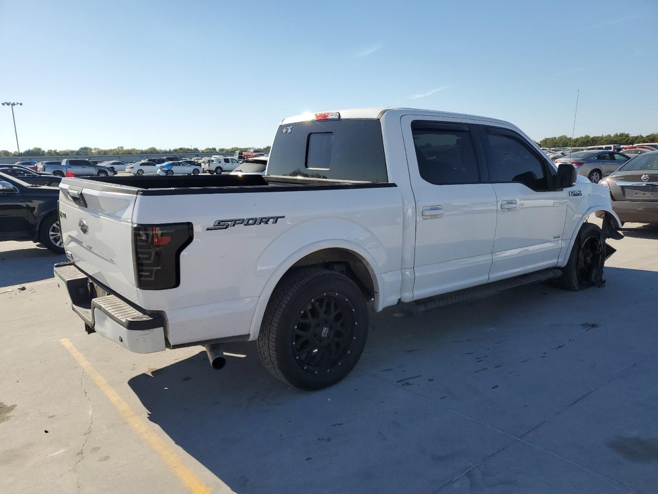 VIN 1FTEW1CG8GKE41425 2016 FORD F-150 no.3