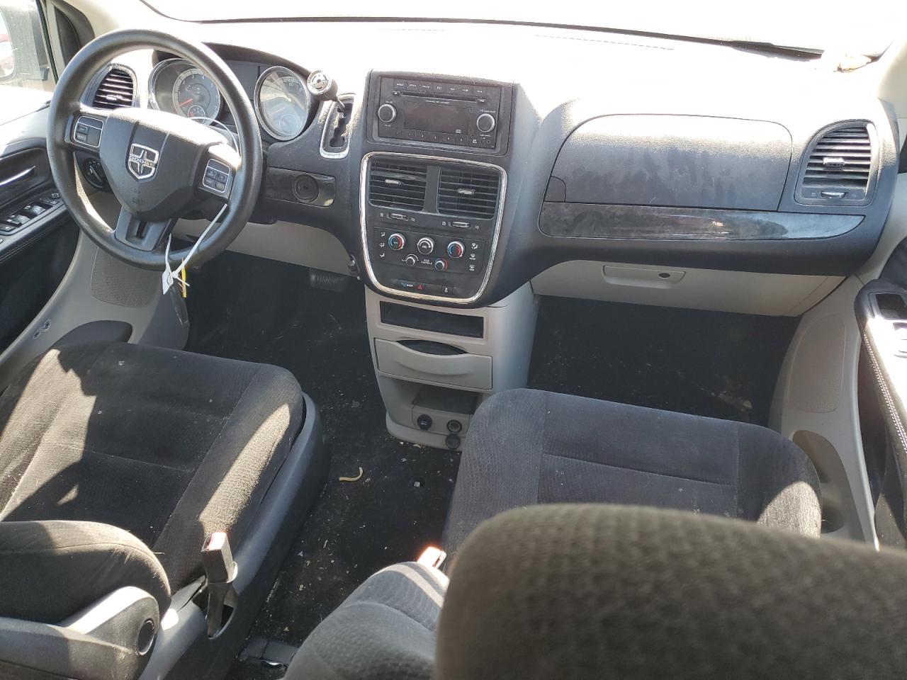 2014 Dodge Caravan - Image 8