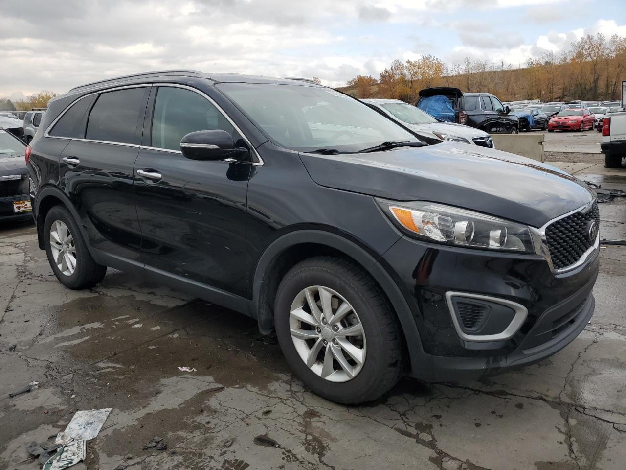 2017 Kia Sorento - Image 4