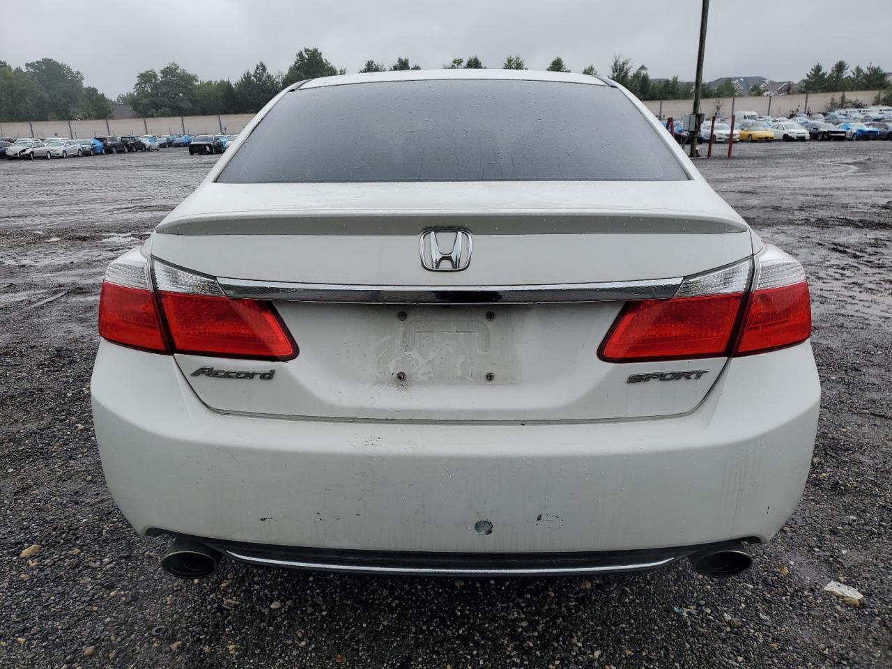 1HGCR2F52FA086885 2015 Honda Accord Sport