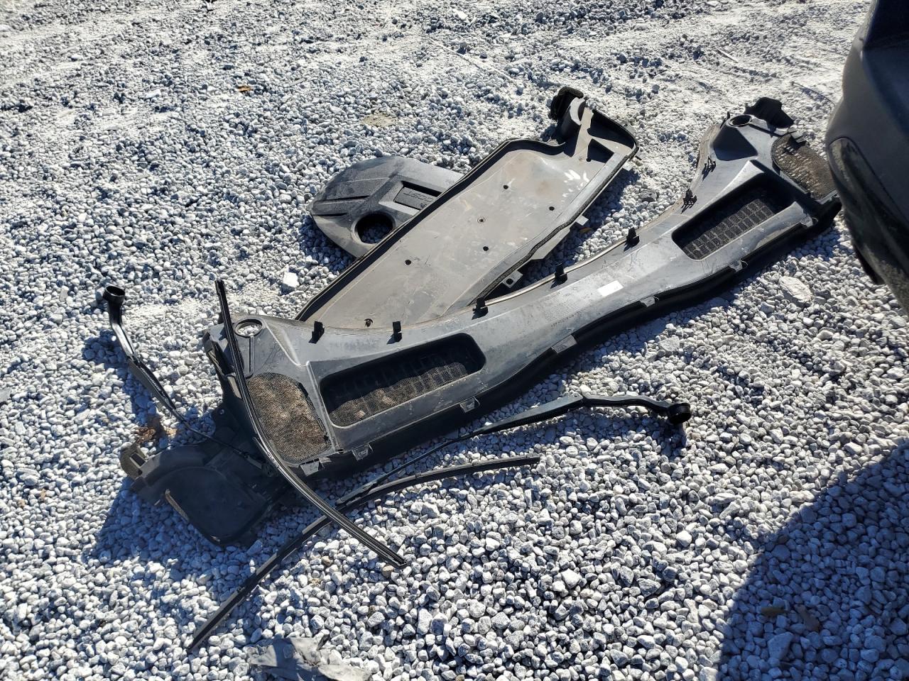 2017 Ford Escape Titanium VIN: 1FMCU0J98HUB20711 Lot: 77839934