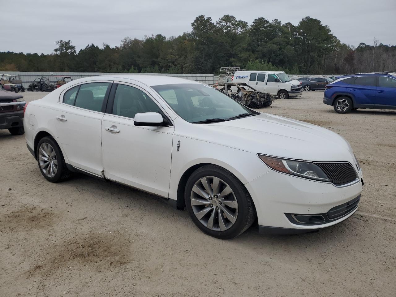 2013 Lincoln MKS - Image 4