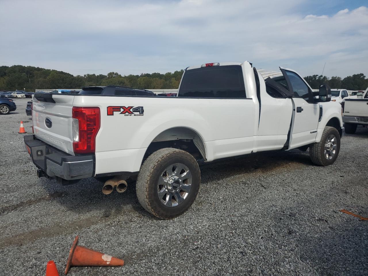 2017 Ford F250 - Image 3