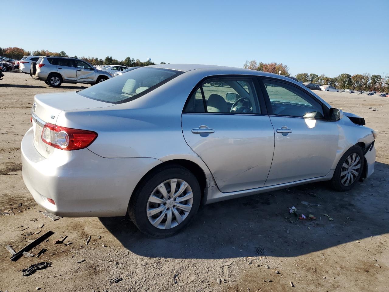 VIN 2T1BU4EE4DC040876 2013 TOYOTA COROLLA no.3