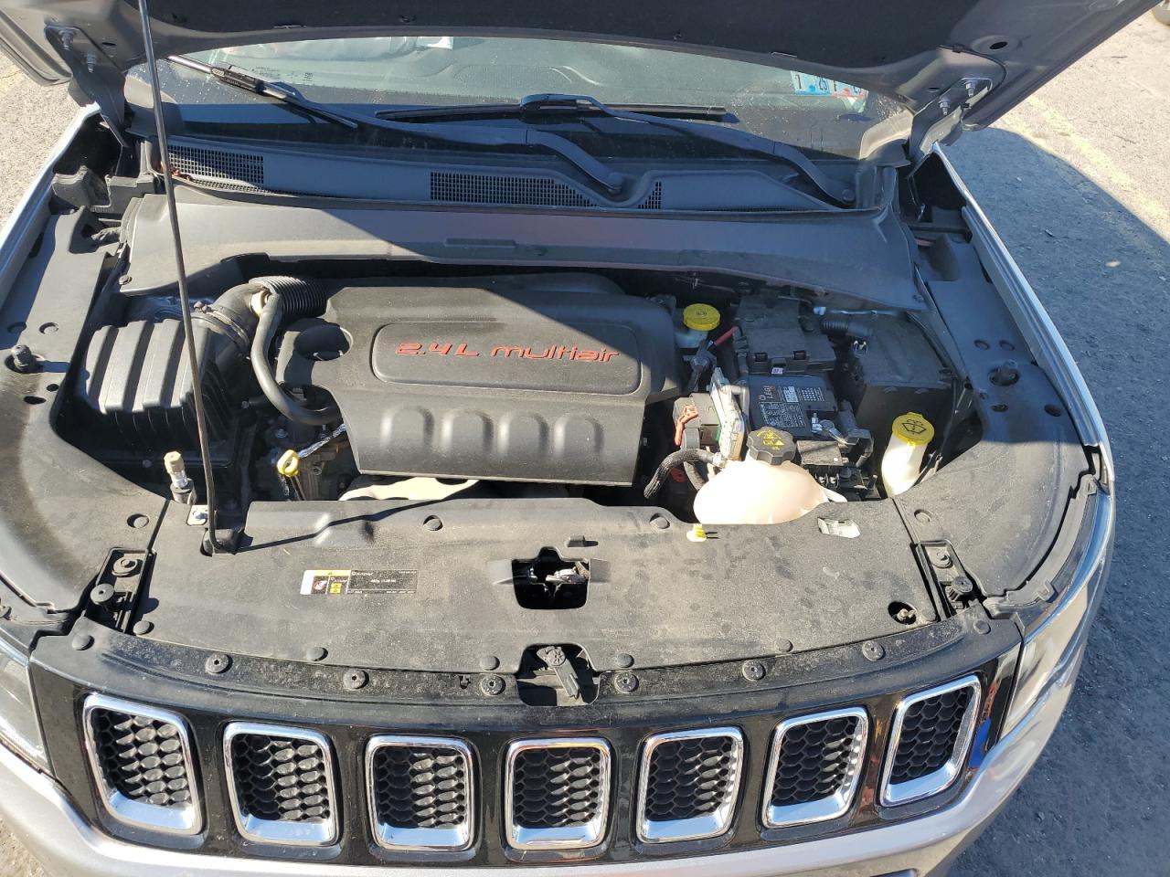 2018 Jeep Compass Limited VIN: 3C4NJDCB4JT373005 Lot: 77412394