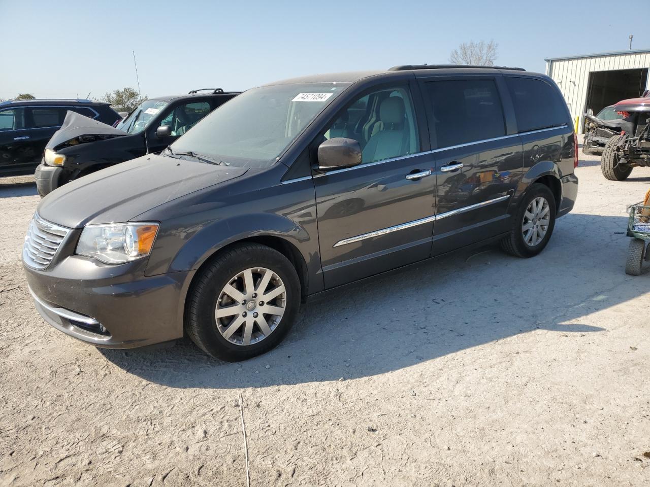 2C4RC1BG2GR305787 2016 Chrysler Town & Country Touring