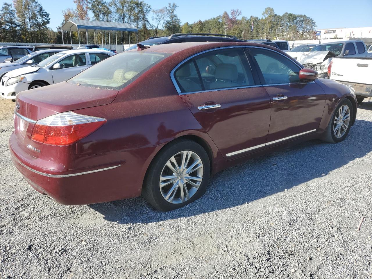 2011 Hyundai Genesis - Image 3