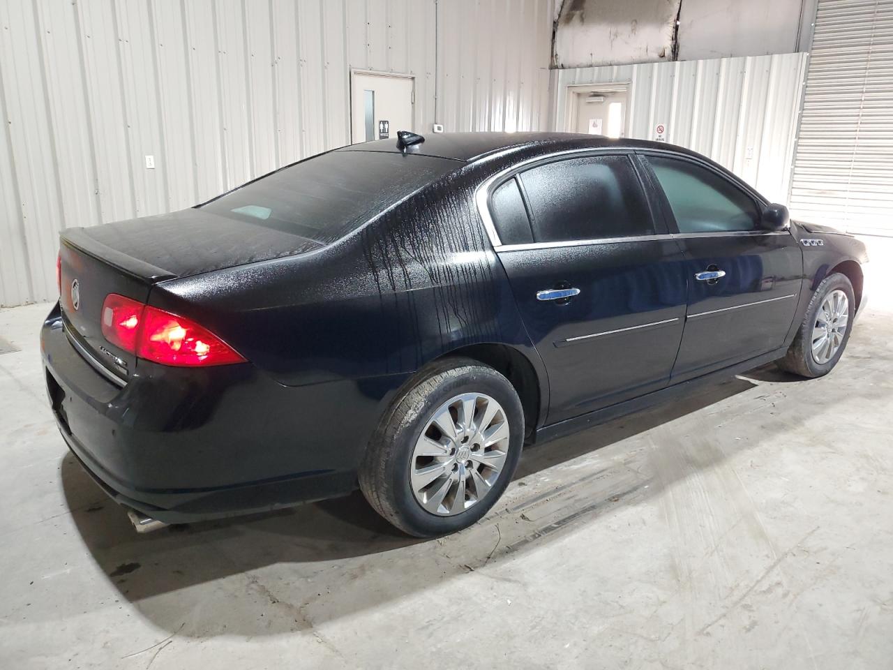 2010 Buick Lucerne - Image 3