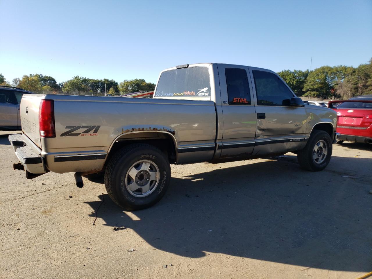 1999 Chevrolet GMT-400 - Image 3