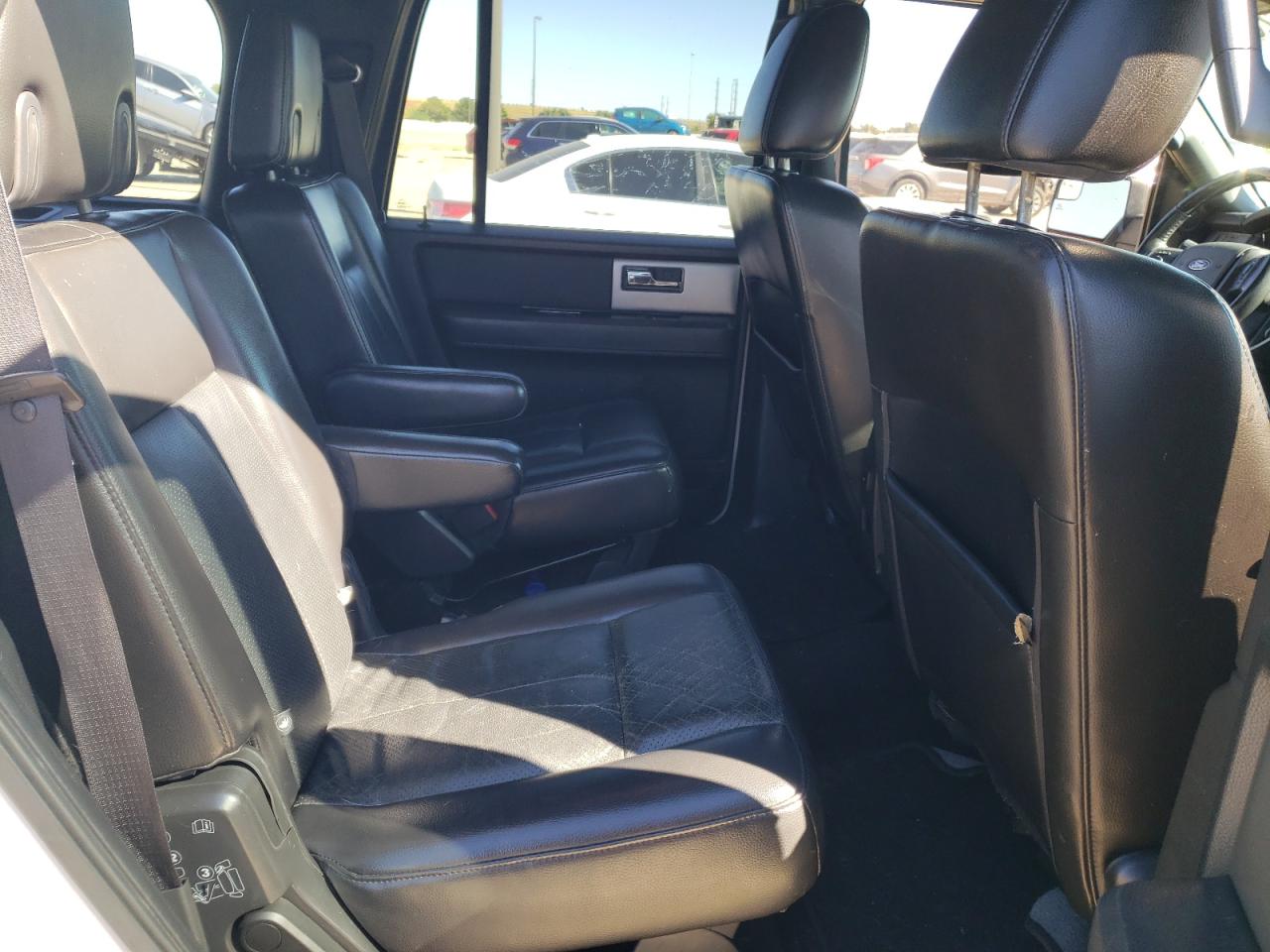 2013 Ford Expedition - Image 11