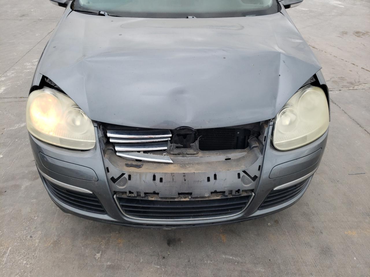 2008 Volkswagen Jetta - Image 11