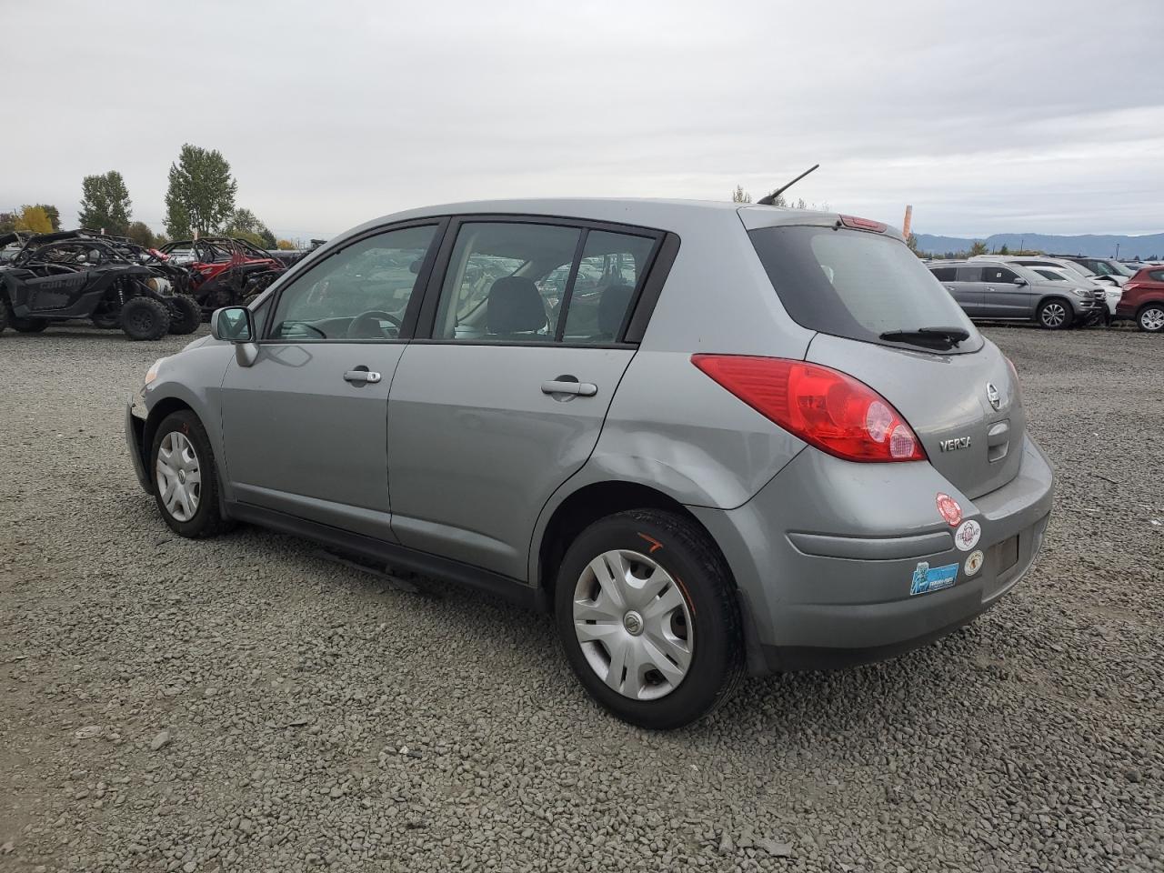 2010 Nissan Versa - Image 2