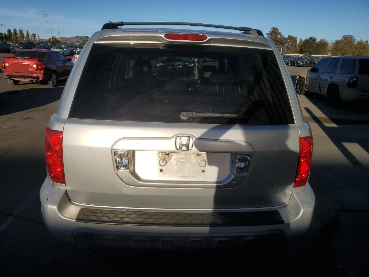 2HKYF18544H623511 2004 Honda Pilot Exl