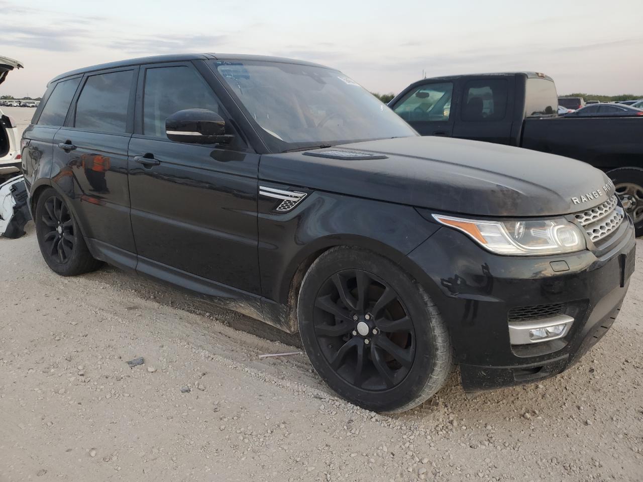 2017 Land Rover Range Rover - Image 4