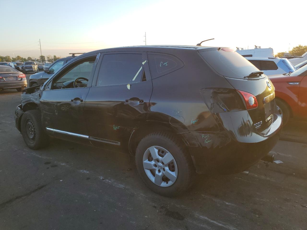2014 Nissan Rogue - Image 2
