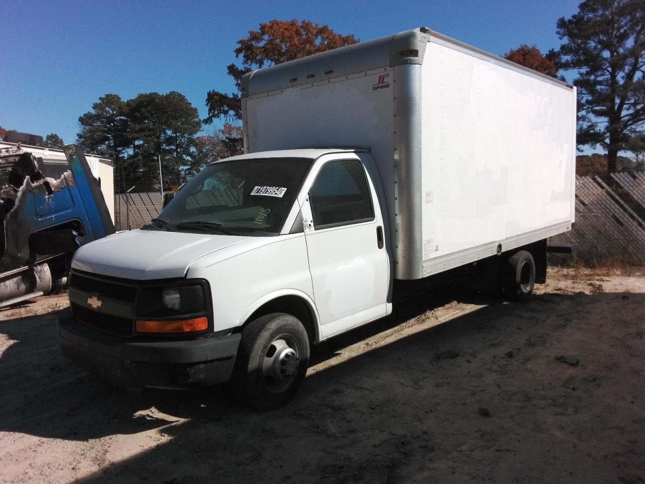 2014 Chevrolet Express - Image 1
