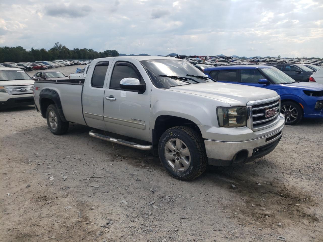 2012 GMC Sierra - Image 4