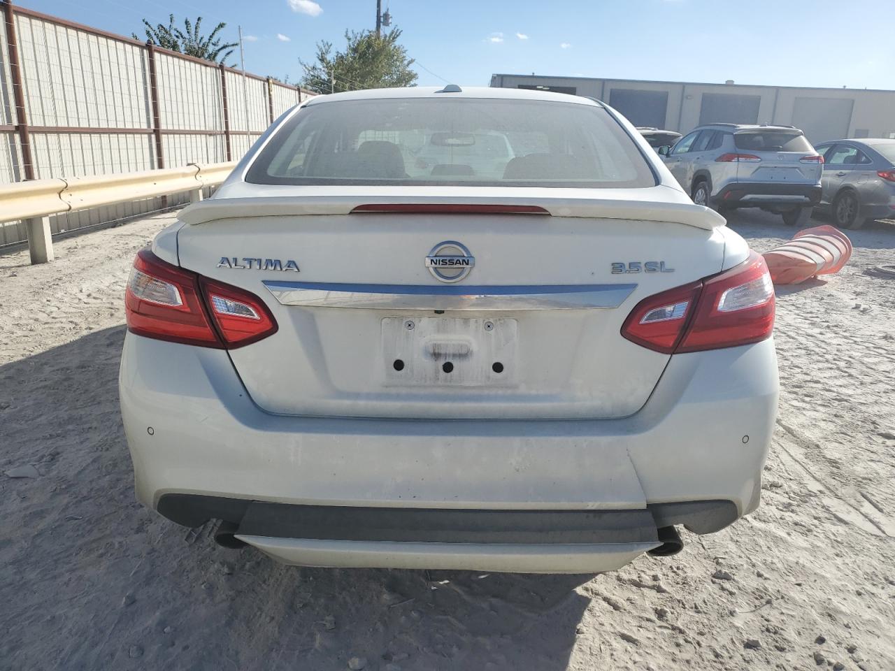 2017 Nissan Altima 3.5Sl VIN: 1N4BL3AP3HC297147 Lot: 77567624