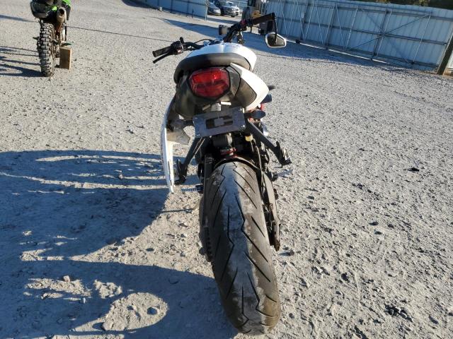 2014 TRIUMPH MOTORCYCLE STREET TRIPLE R