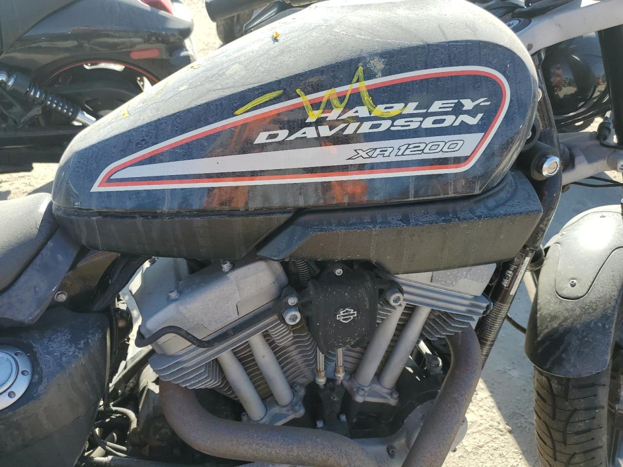 2010 Harley-Davidson Xr1200 VIN: 1HD1LA613AC400277 Lot: 75191104