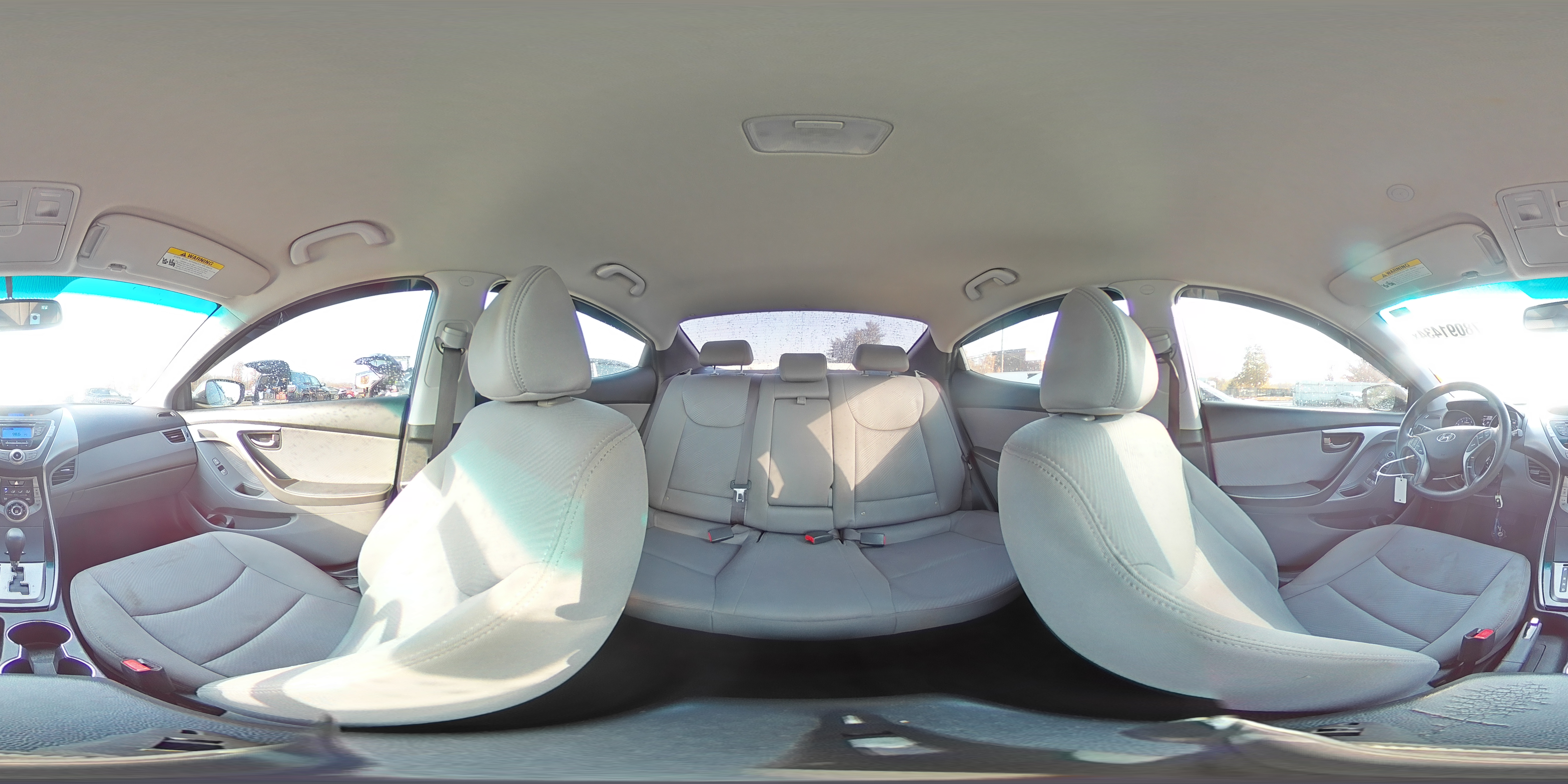 2013 Hyundai Elantra - Image 15