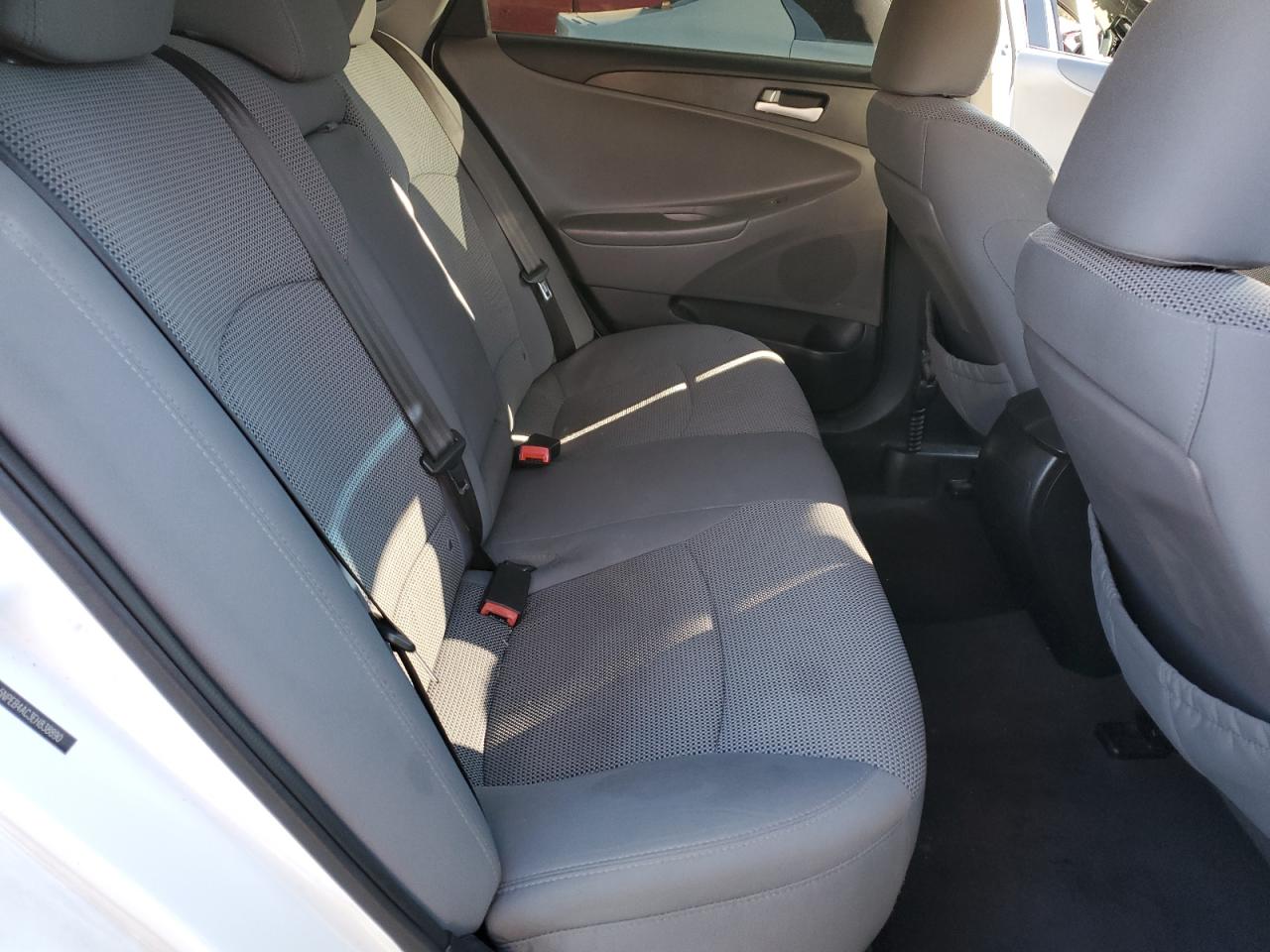 2014 Hyundai Sonata - Image 10