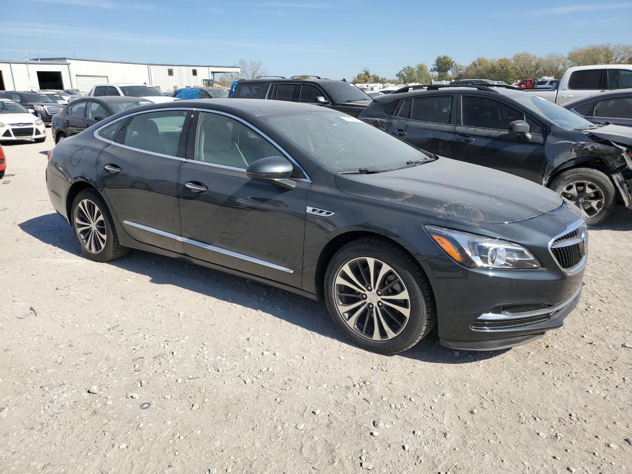 VIN 1G4ZP5SSXJU109649 2018 BUICK LACROSSE no.4