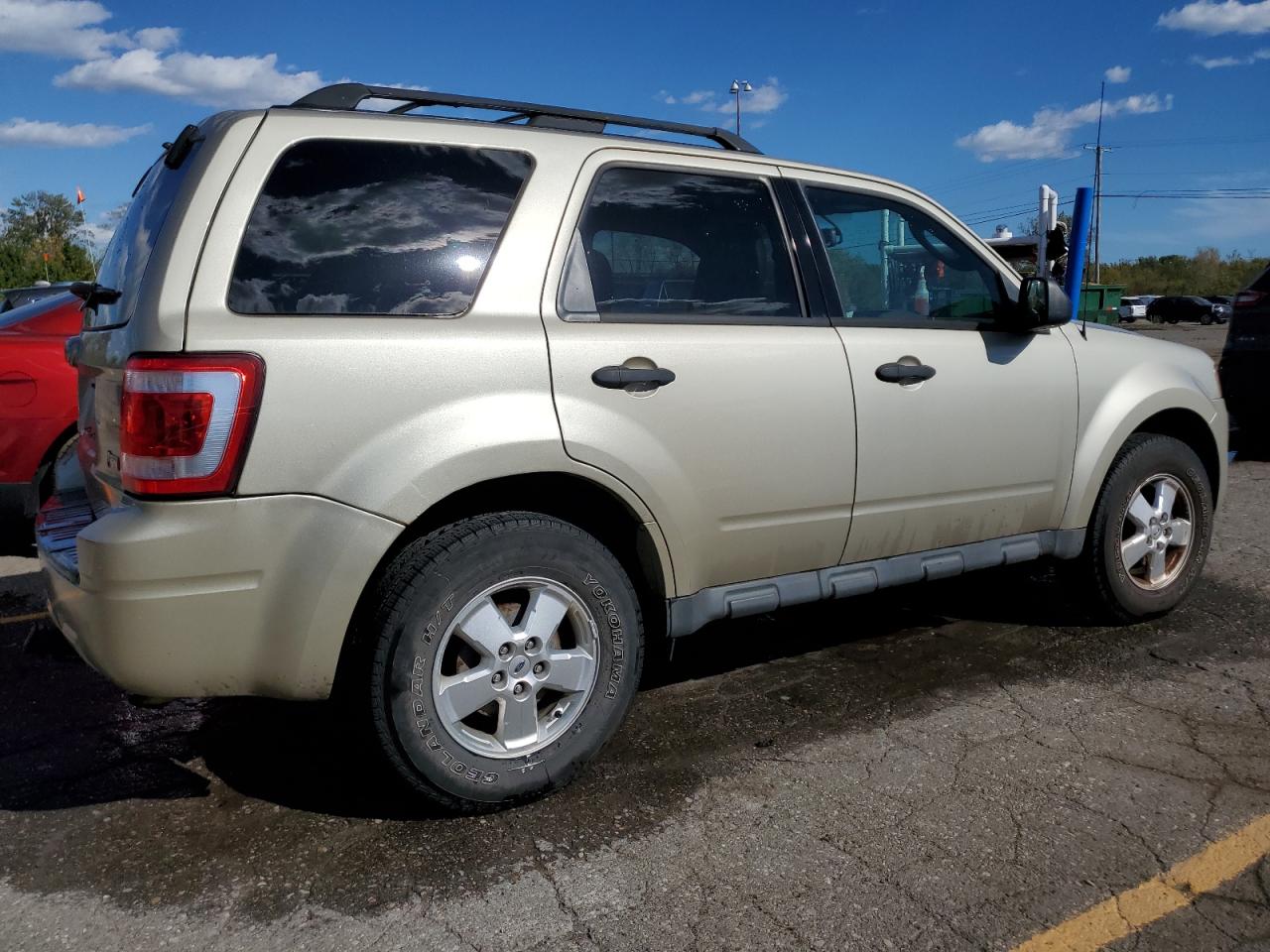 2011 Ford Escape - Image 3