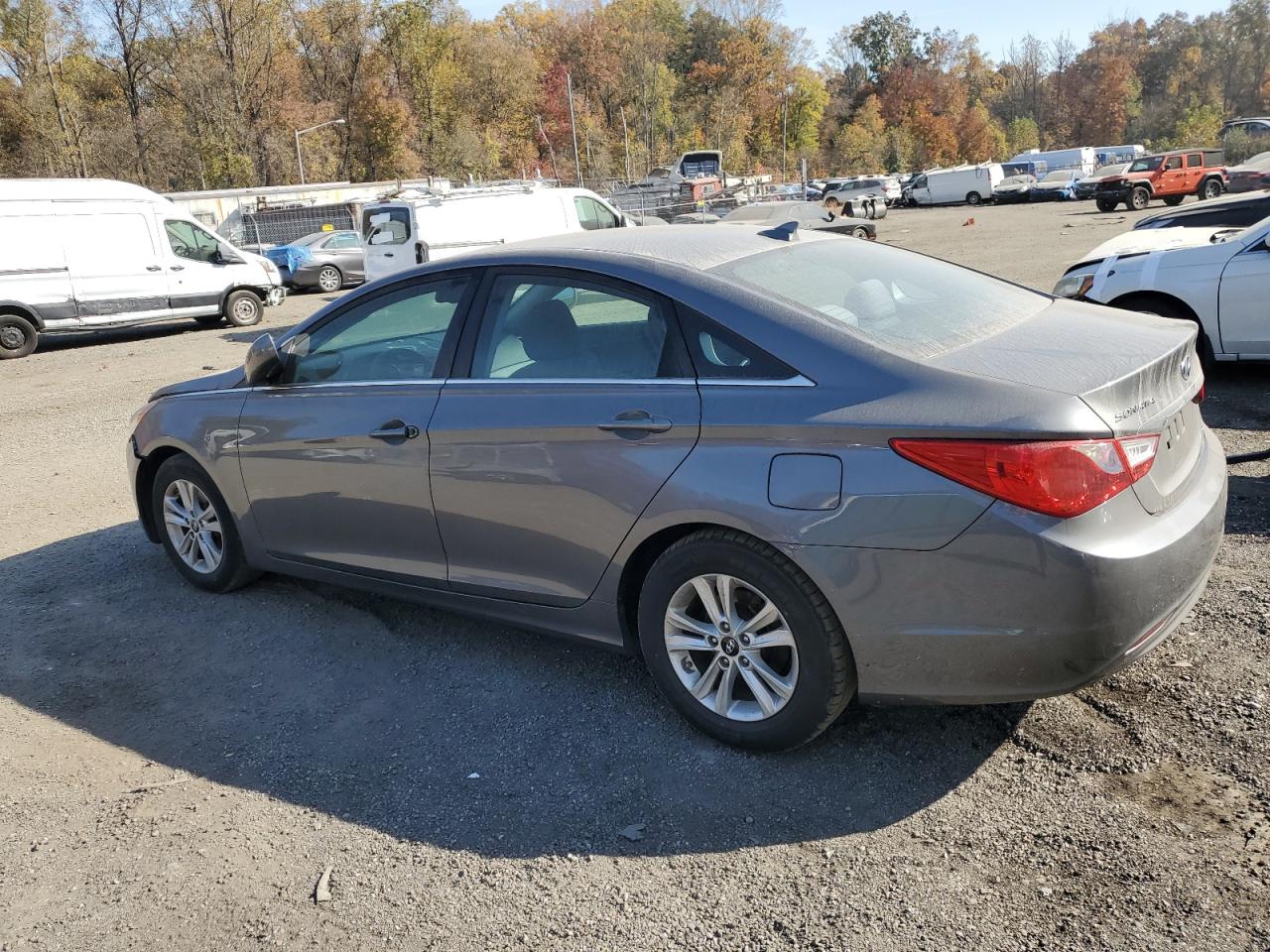 2013 Hyundai Sonata - Image 2