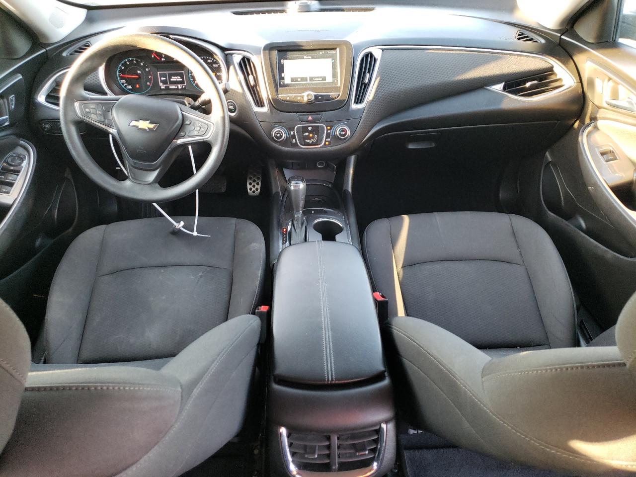 2016 Chevrolet Malibu - Image 8