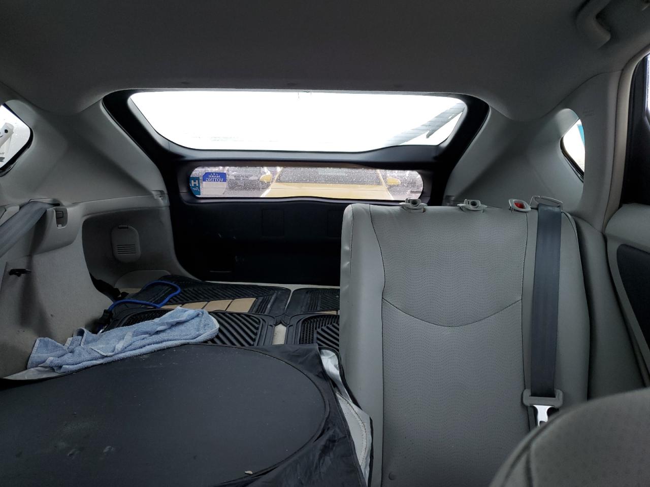 2010 Toyota Prius - Image 10