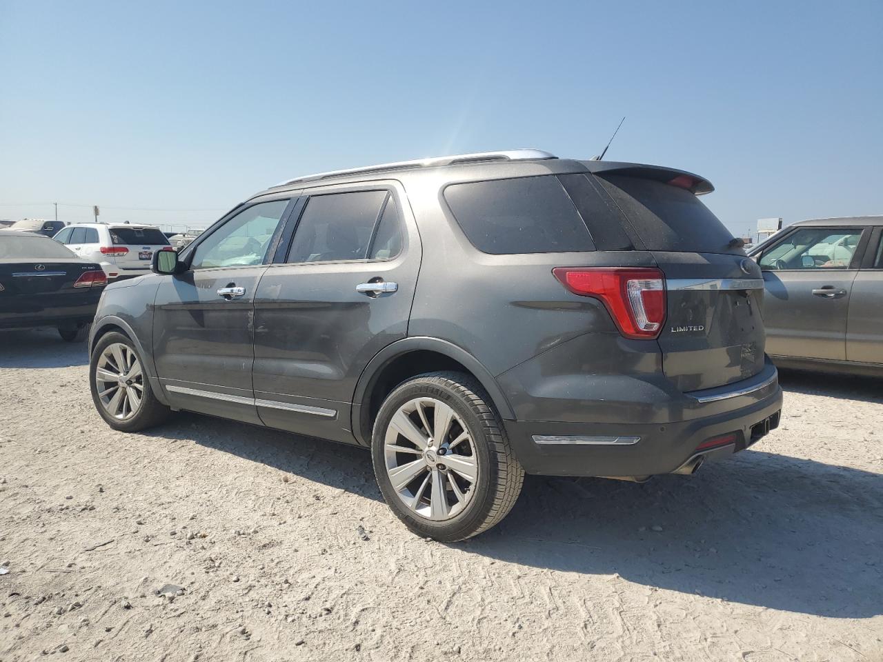 2019 Ford Explorer - Image 2
