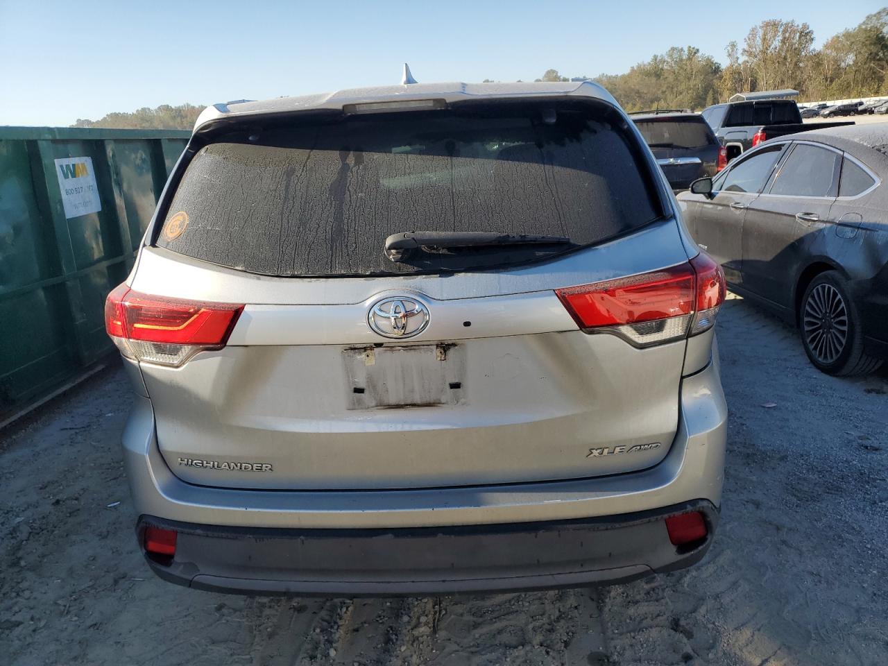 5TDJZRFH7HS448529 2017 Toyota Highlander Se