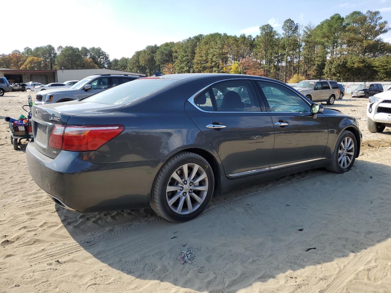 2011 Lexus LS - Image 3