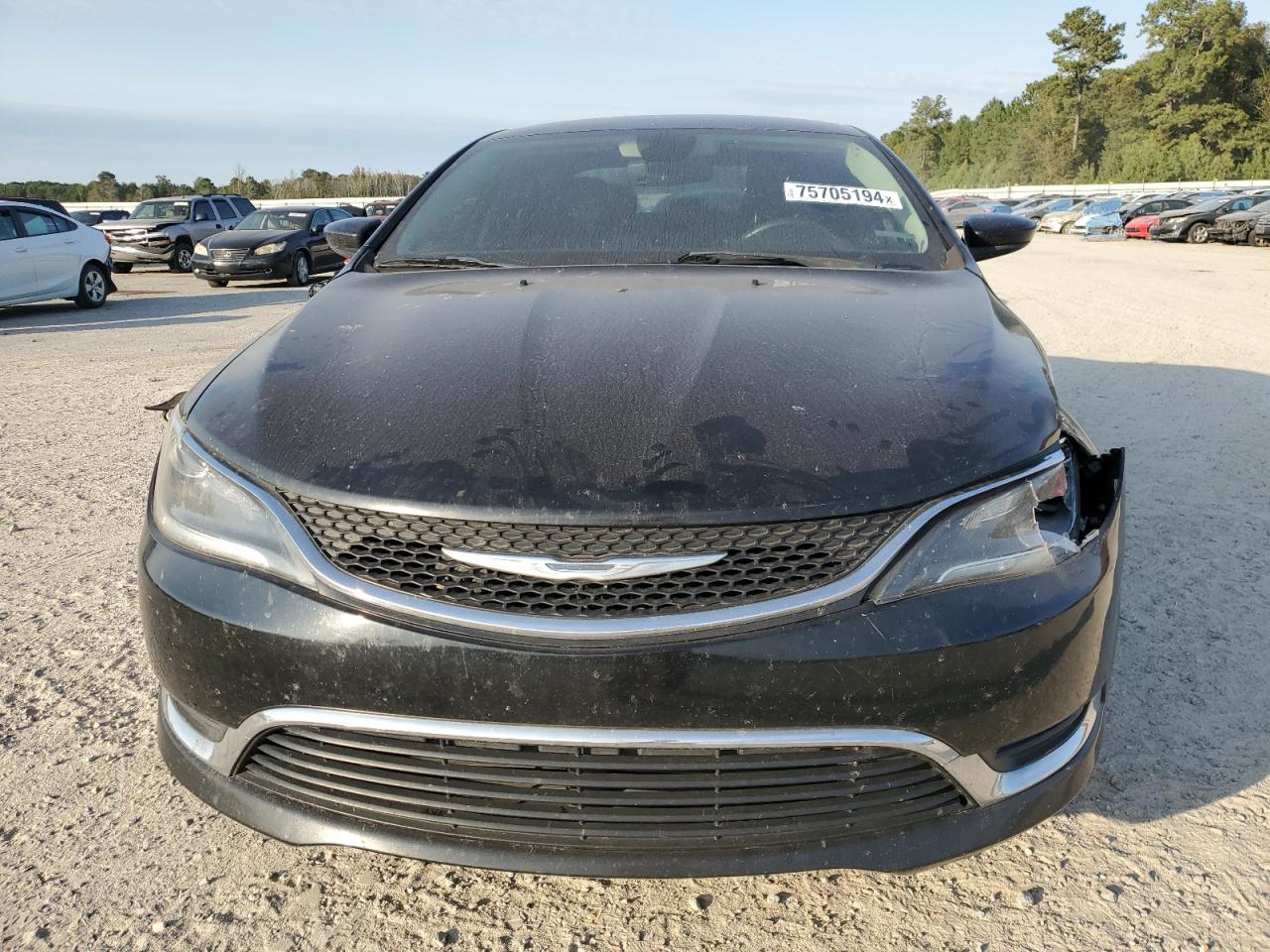 2017 Chrysler 200 - Image 5