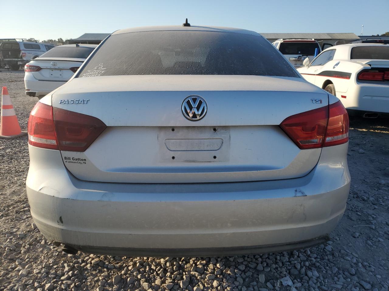 VIN 1VWAT7A36FC011103 2015 VOLKSWAGEN PASSAT no.6