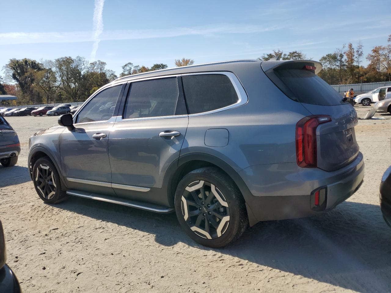 VIN 5XYP6DGC6PG331383 2023 KIA TELLURIDE no.2