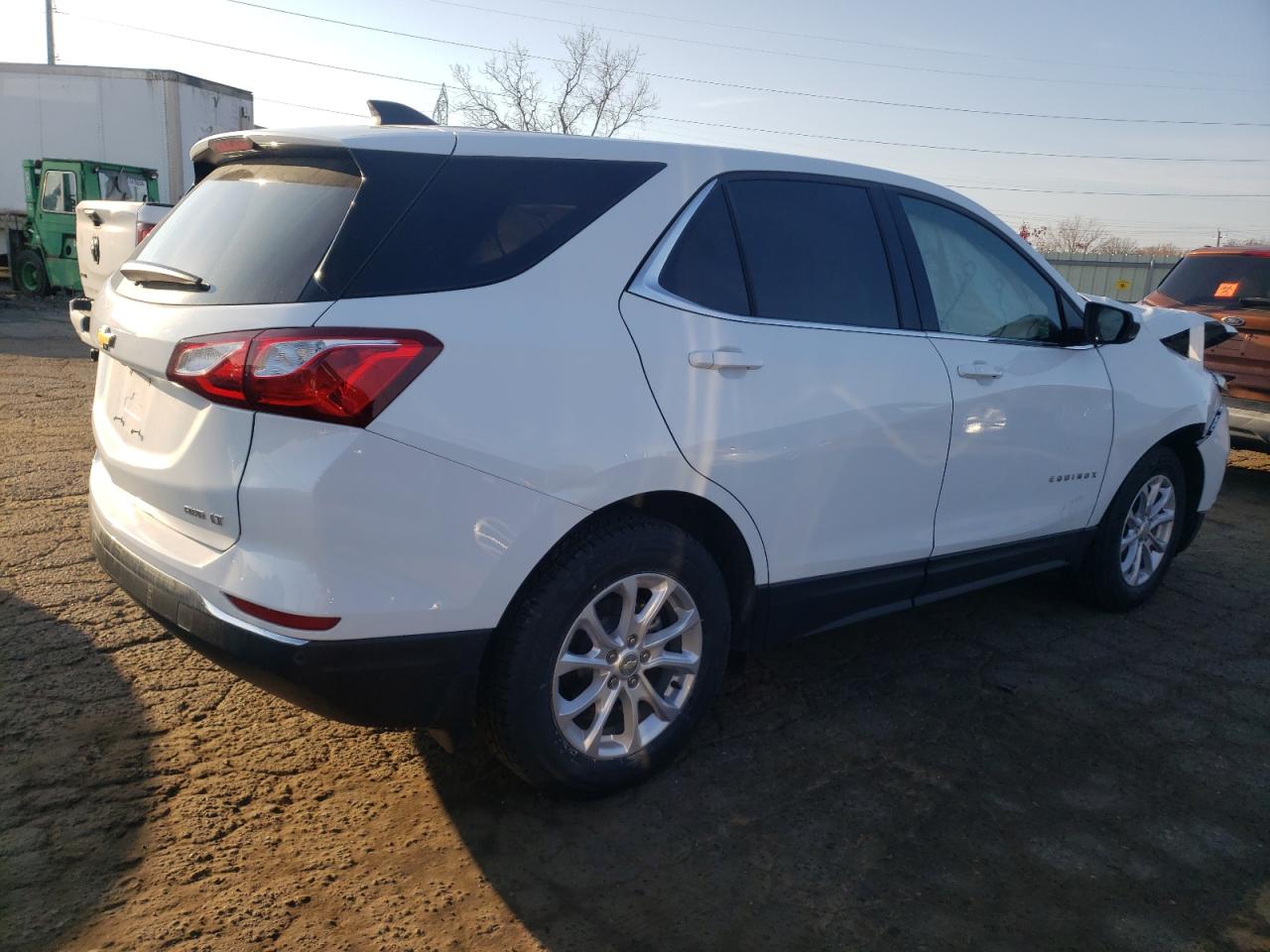 2020 Chevrolet Equinox - Image 3