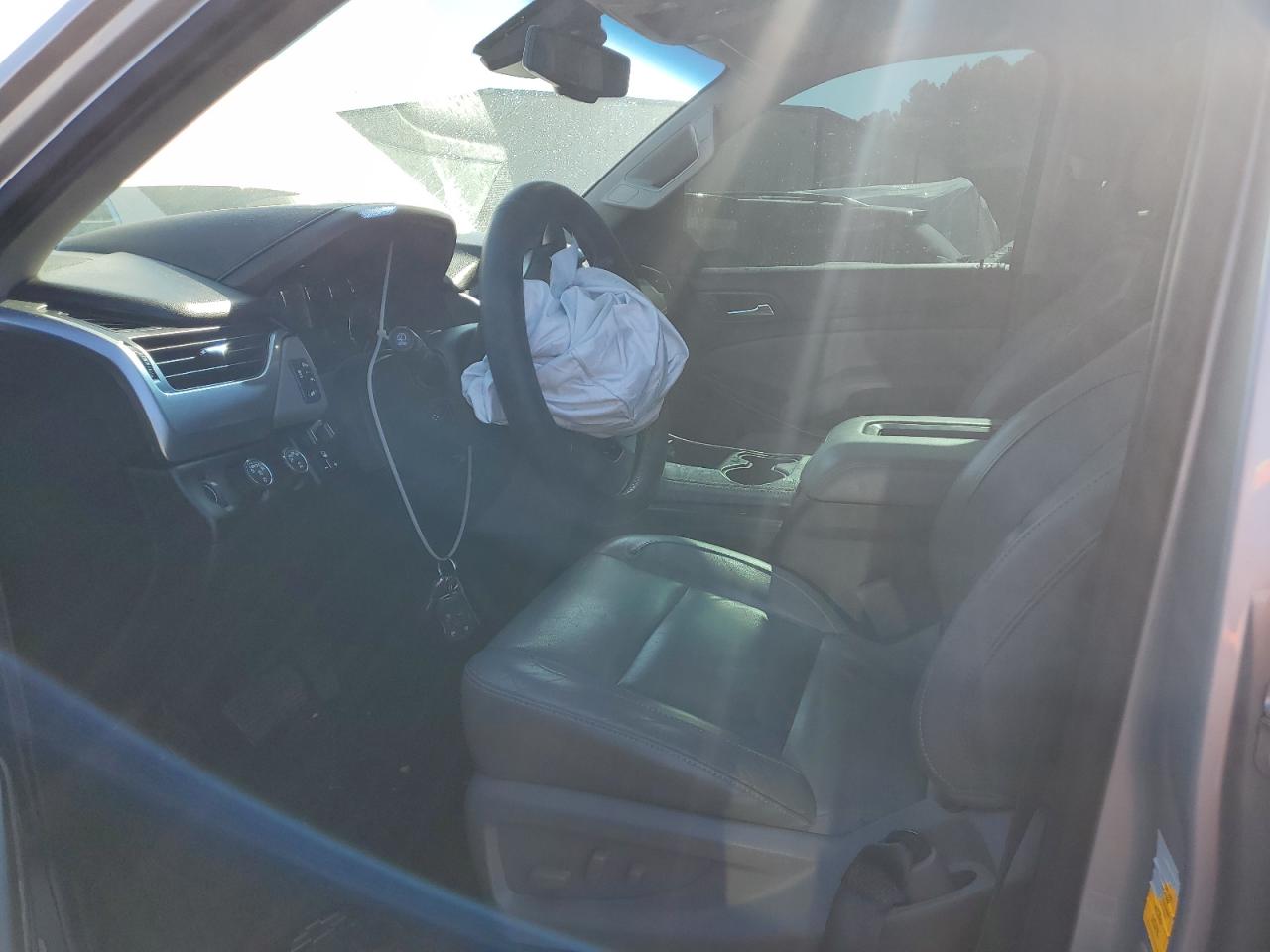 2020 Chevrolet Suburban - Image 7