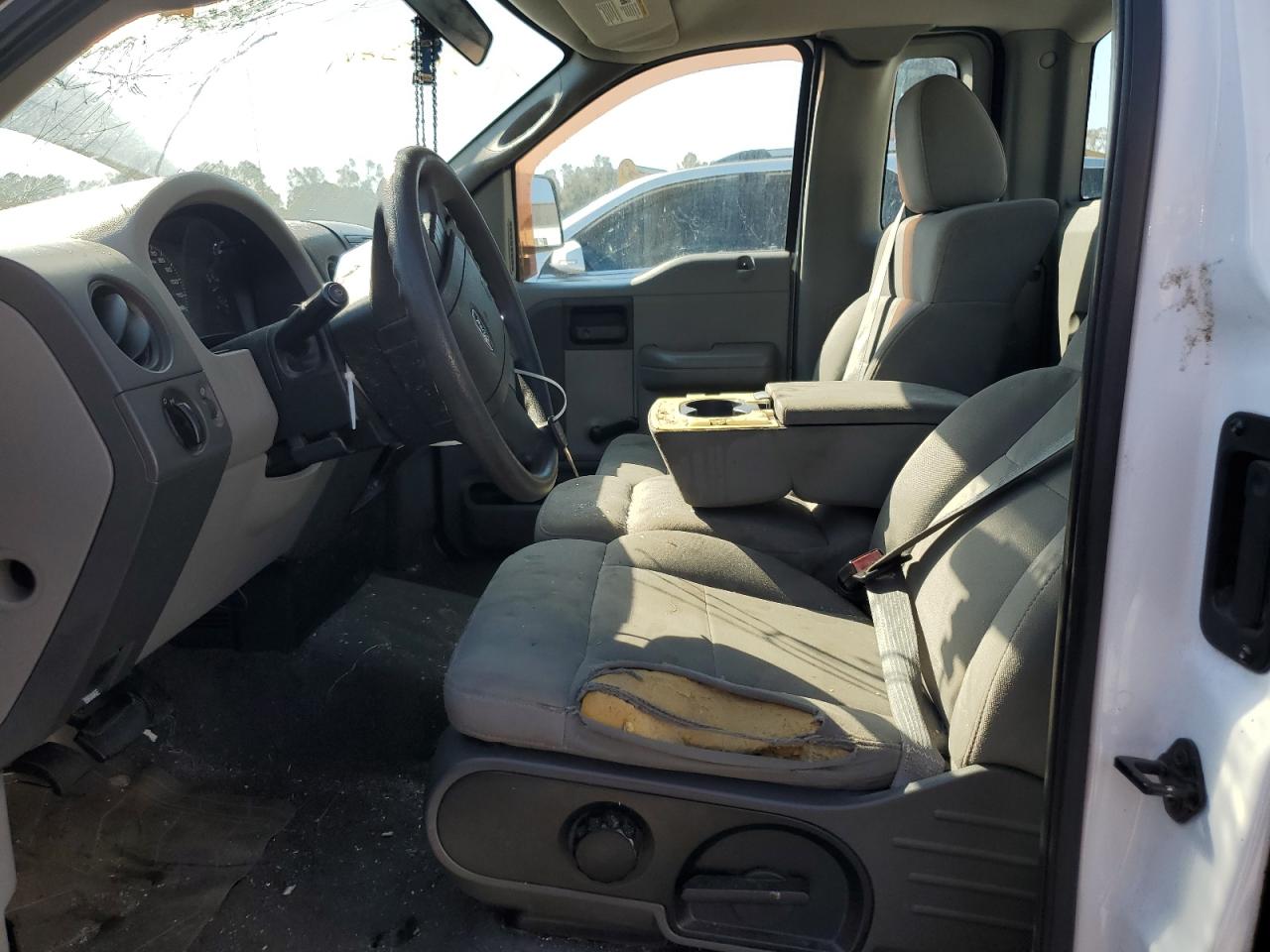 2004 Ford F-150 - Image 7