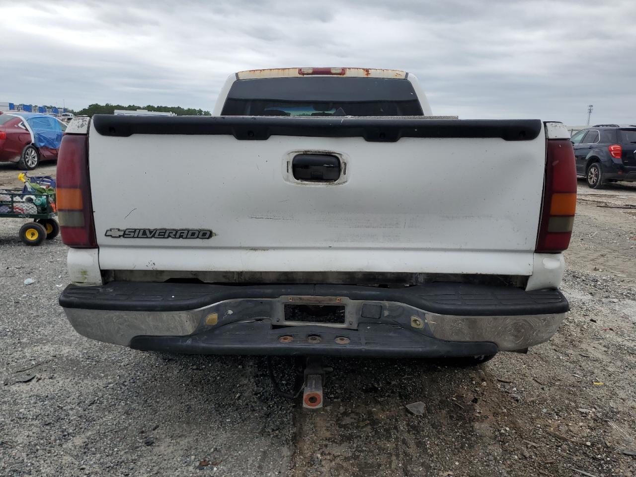 2000 Chevrolet Silverado C1500 VIN: 2GCEC19V8Y1193077 Lot: 73562374