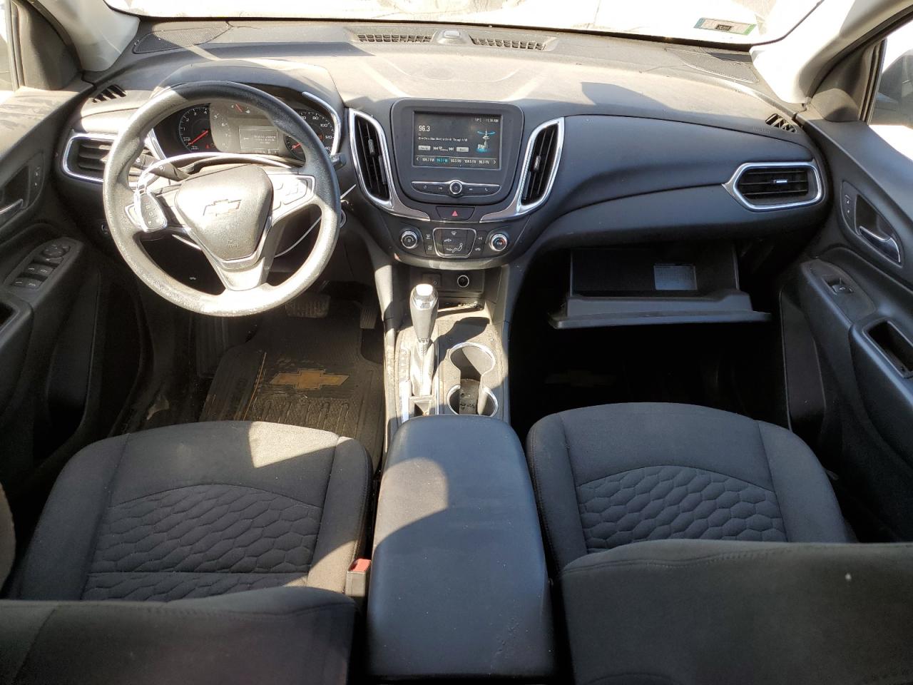 2018 Chevrolet Equinox - Image 8