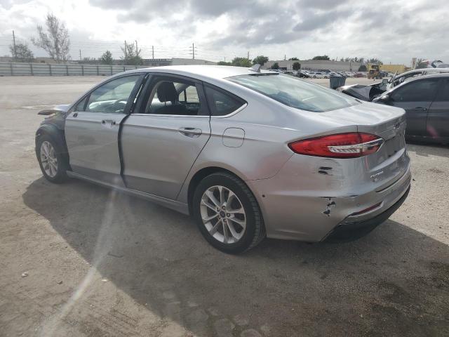 3FA6P0HD7LR122572 Ford Fusion SE 2