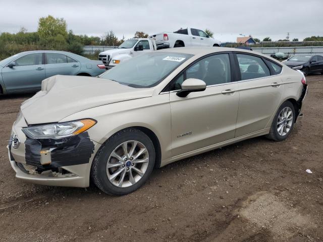  FORD FUSION 2017 Золотой