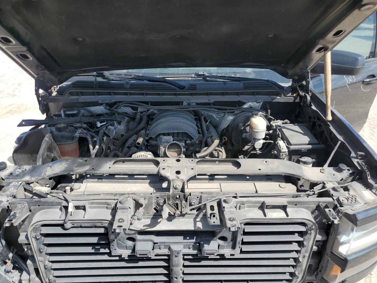2017 Chevrolet Silverado - Image 11