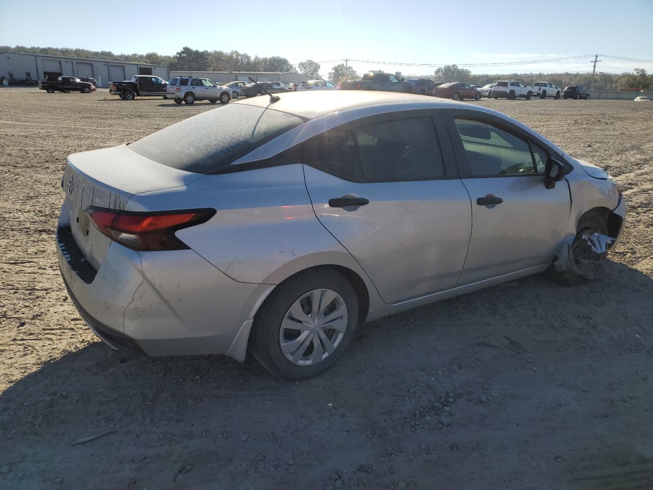 2020 Nissan Versa - Image 3