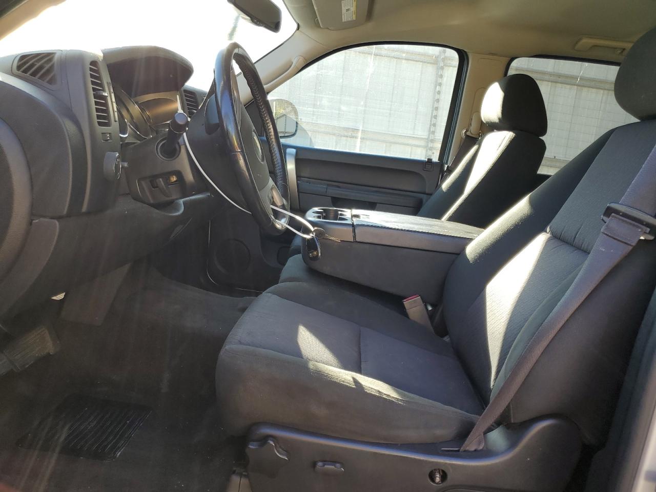 2013 Chevrolet Silverado - Image 7