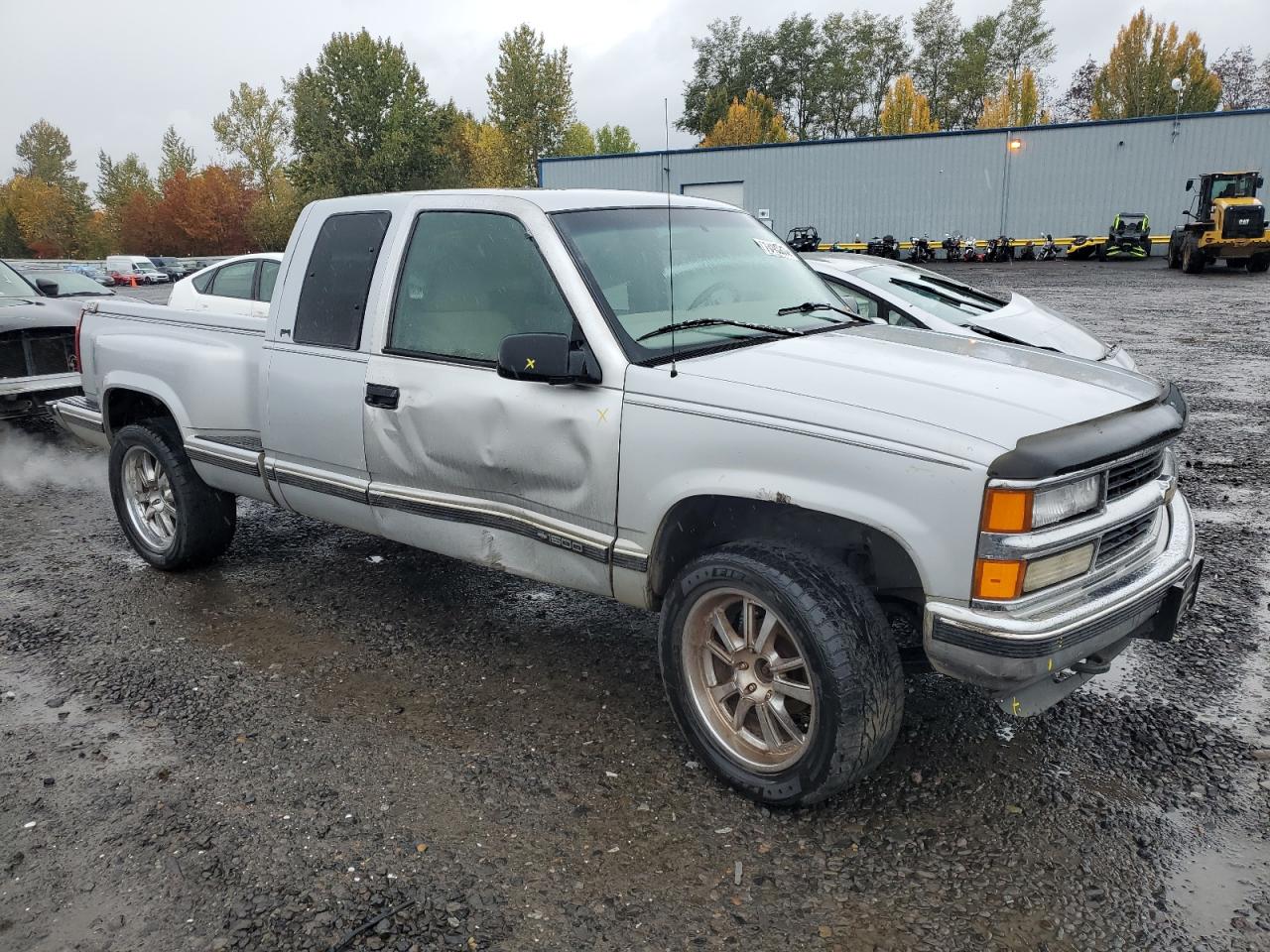 1997 Chevrolet GMT-400 - Image 4